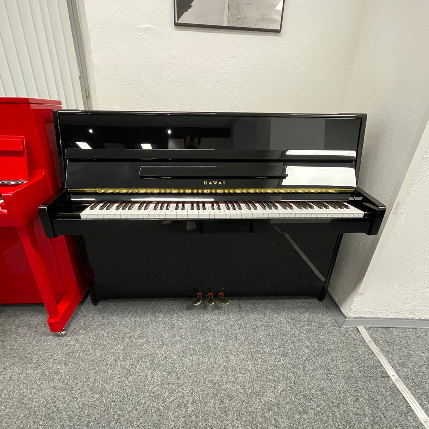 Kawai K-15E Klavier Baujahr 2006 schwarz poliert (gebraucht)