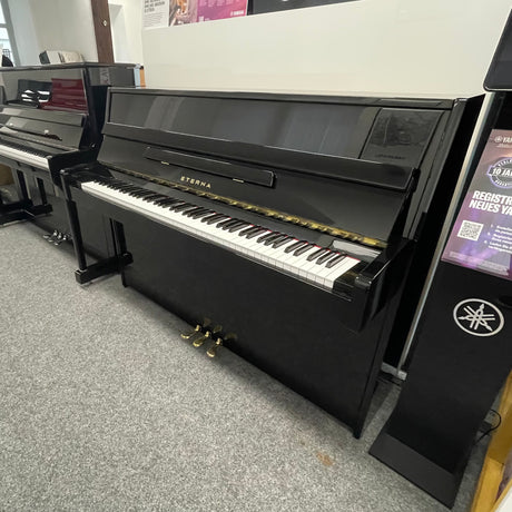 Piano droit Yamaha M1J noyer Bj. 1981 (occasion)