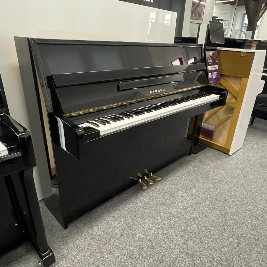 Piano droit Yamaha M1J noyer Bj. 1981 (occasion)