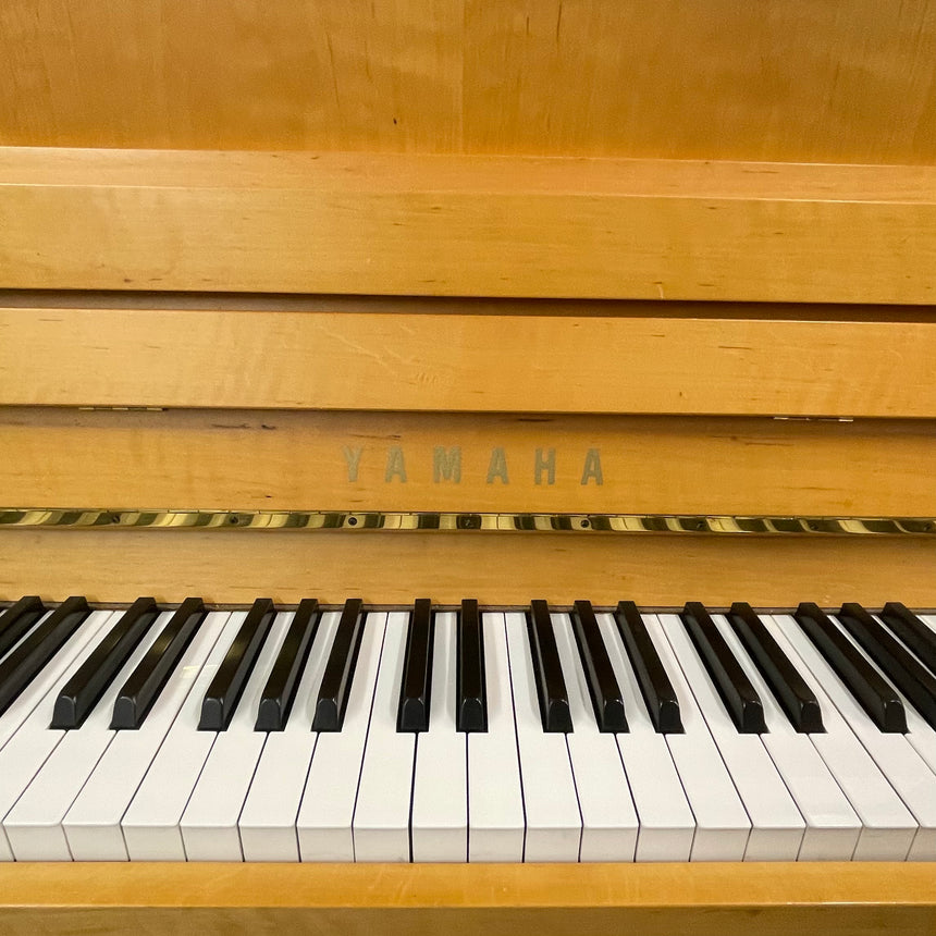 Yamaha Klavier E-110 N-T Erle natur Bj. 1998 sehr guter Zustand (gebraucht) - Musik-Ebert Gmbh