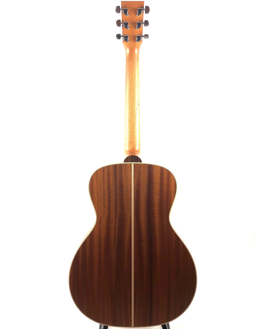 Lakewood M-14 Westerngitarre mit Koffer - Musik-Ebert Gmbh